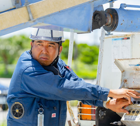 アネックスで働く人々の写真③